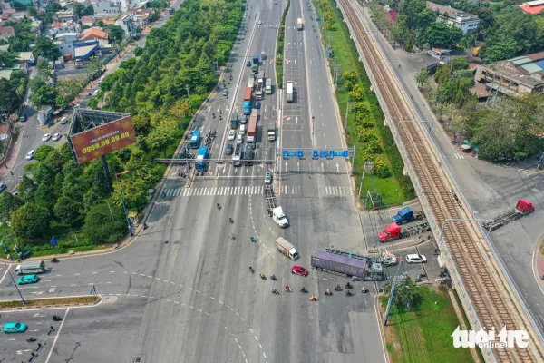 xa lộ hà nội - Ảnh 7.