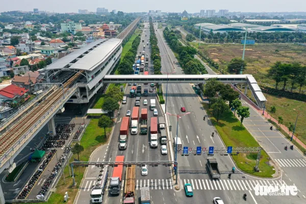 xa lộ hà nội - Ảnh 14.