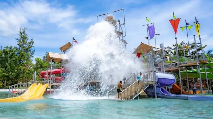 WISATA DI JOGJA - Waterboom Jogja menawarkan puluhan wahana seru untuk semua usia, mulai dari anak-anak, keluarga, hingga pencinta tantangan ekstrem. Menyambut momen libur panjang perayaan Paskah tahun 2026, Waterboom Jogja kembali menghadirkan keseruan tak terlupakan untuk keluarga dan wisatawan.
