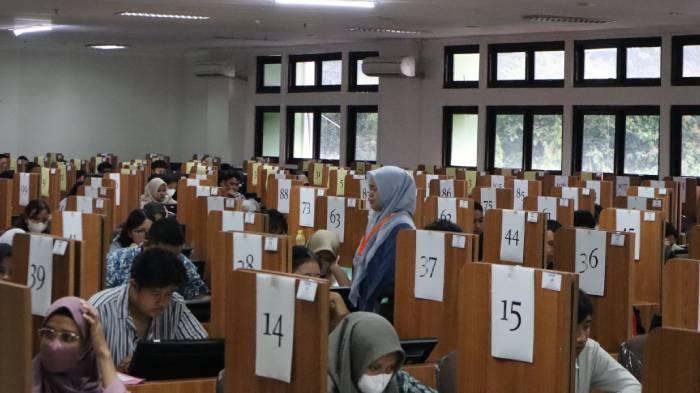 SNBP - Seleksi penerimaan mahasiswa baru tahun 2026 di Universitas Sebelas Maret (UNS) Solo. Kuota SNBP UNS 2026 berpotensi dialihkan ke jalur lain jika peserta yang telah dinyatakan lolos tidak melakukan daftar ulang.