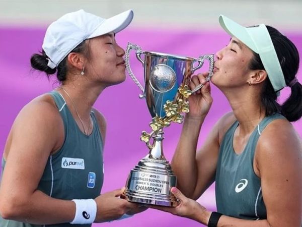 (Ki-ka) Janice Tjen dan Aldila Sutjiadi kembali berpasangan pada ajang Charleston Open 2026.