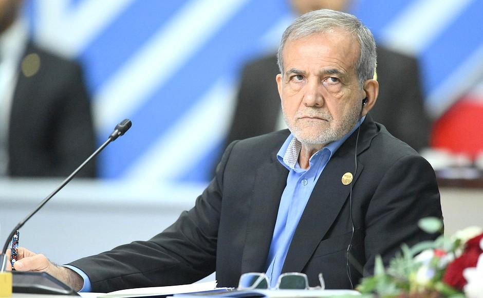 Presiden Iran Masoud Pezeshkian pada pertemuan KTT BRICS di kota Kazan, barat daya Rusia, pada Rabu (23/10/2024).