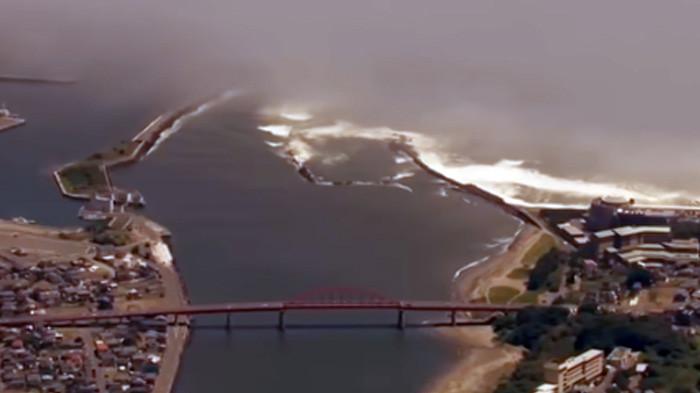 Gempa bumi berkekuatan 8,8 skala Richter mengguncang lepas pantai timur jauh Rusia pada pukul 08.25 waktu setempat, Rabu (30/7/2025), menurut Survei Geologi Amerika Serikat (USGS). Gempa ini memicu peringatan tsunami di berbagai negara, termasuk Jepang, Taiwan, Filipina, Hawaii, dan sebagian wilayah Indonesia. (Tangkapan Layar Video Kompas.com)