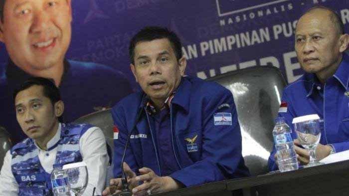 Ketua Dewan Kehormatan DPP Partai Demokrat Hinca Panjaitan tak terima kantor Partai Demokrat di Proklamasi 41 Menteng, Jakarta, diduduki kubu Moeldoko