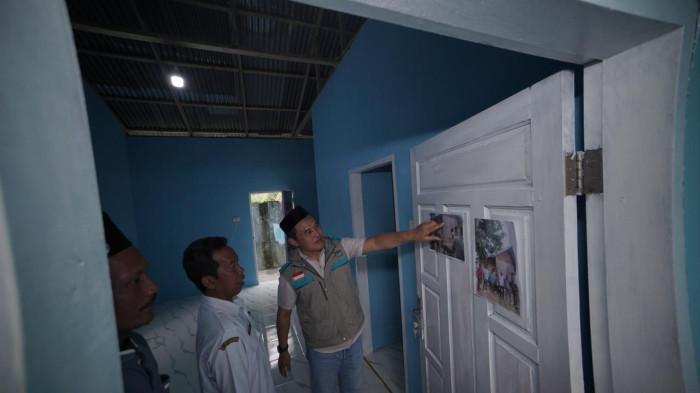 Moment Pak Suranto (kiri) bersama Kades Perkotaan,