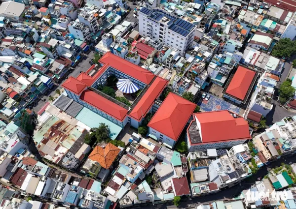 trường học - Ảnh 1.