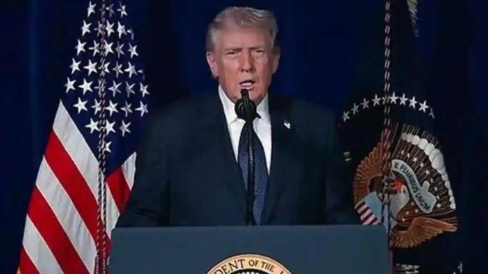 DONALD TRUMP - Presiden Amerika Serikat Donald Trump saat memberi penjelasan ke media