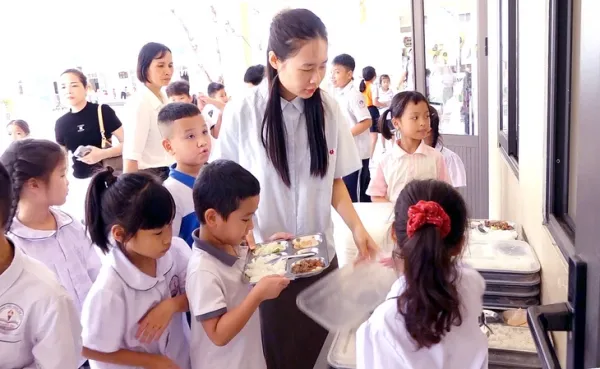 300 tấn thịt bệnh - Ảnh 1.