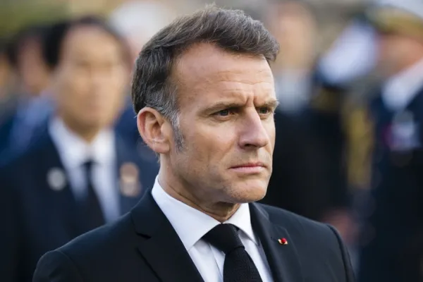 Tổng thống Pháp phản đối dùng vũ lực mở eo biển Hormuz: Không lựa chọn vì phi thực tế - Ảnh 1.