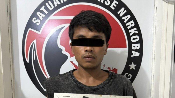 NARKOBA- Seorang pria berinisial RP (29) diamankan Polres Sijunjung dalam dugaan tindak pidana penyalahgunaan narkoba, Selasa sore (31/3/2026). Penangkapan ini dilakukan di kawasan Jorong Kampung Berlian,Nagari Sijunjung, Kecamatan Sijunjung, Kabupaten Sijunjung pada Selasa sore (31/3/2026).
