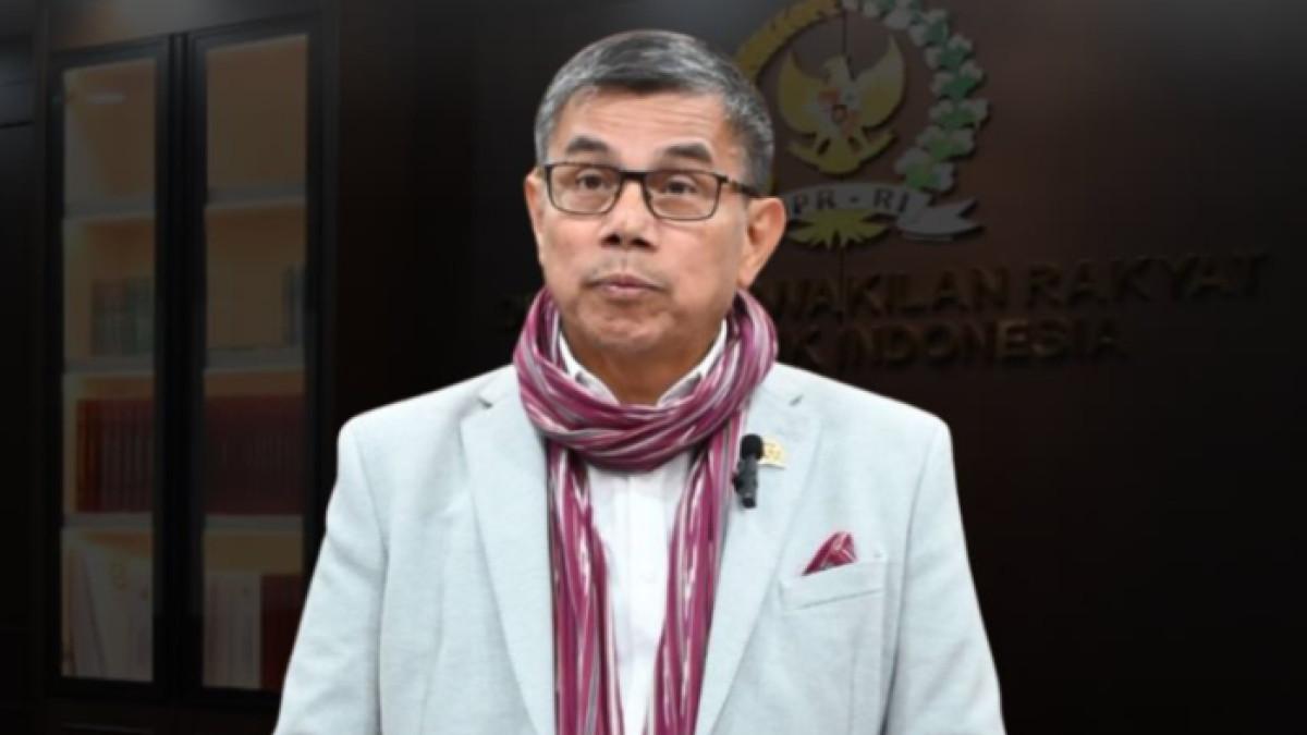 SOSOK HINCA PANJAITAN - Hinca Panjaitan merupakan anggota Komisi III DPR RI. Ia mencuri perhatian karena mendesak Kepala Kejaksaan Negeri Karo dicopot buntut kasus Amsal Sitepu.