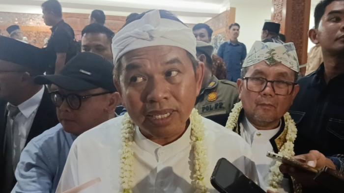 Gubernur Jabar Dedi Mulyadi dalam peringatan Hari Jadi ke-544 Kabupaten Cirebon di Gedung DPRD Kabupaten Cirebon, Kamis (2/4/2026).