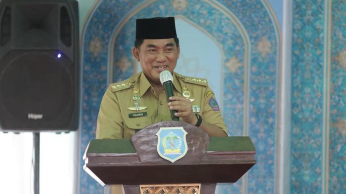 RAPAT - Gubernur Sulawesi Utara (Sulut), Yulius Selvanus Komaling (YSK).0002