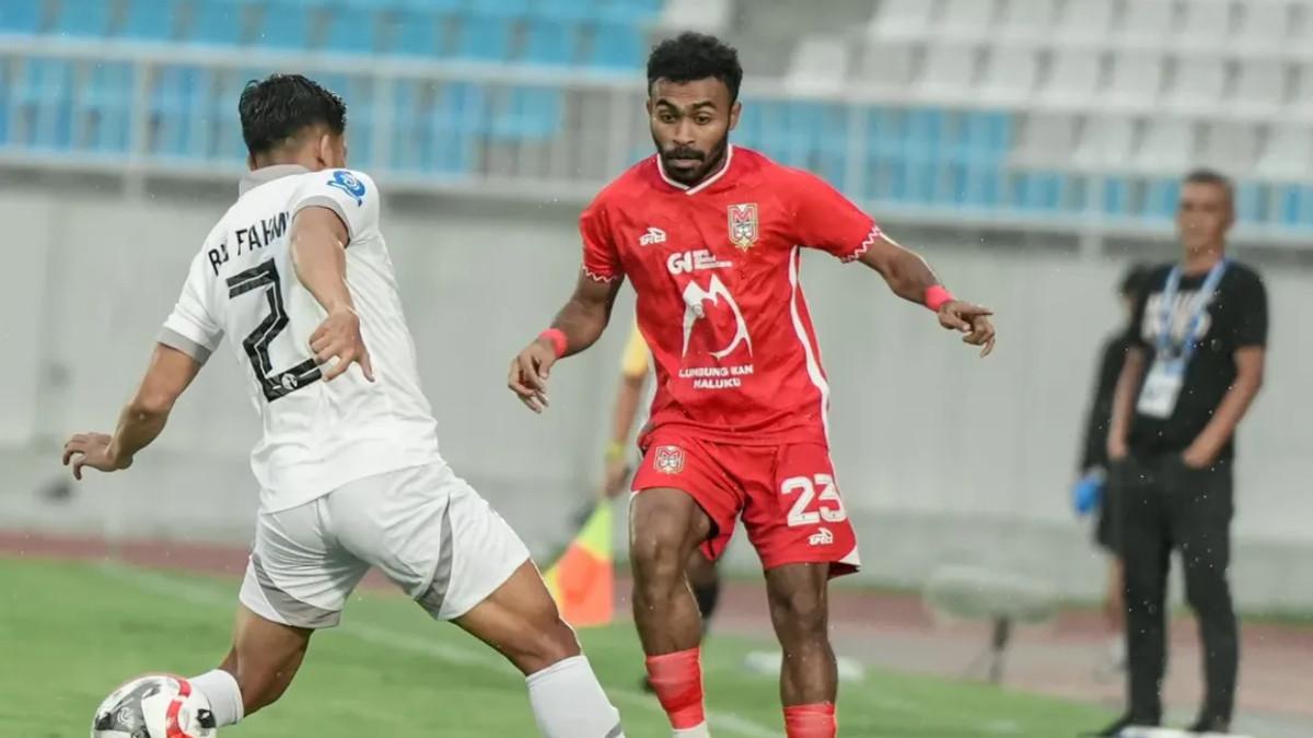 CUPLIKAN LAGA - Potret laga Arema FC kontra Malut United berlangsung di Stadion Kanjuruhan, Malang, Jawa Timur, Jumat (3/4/2026).