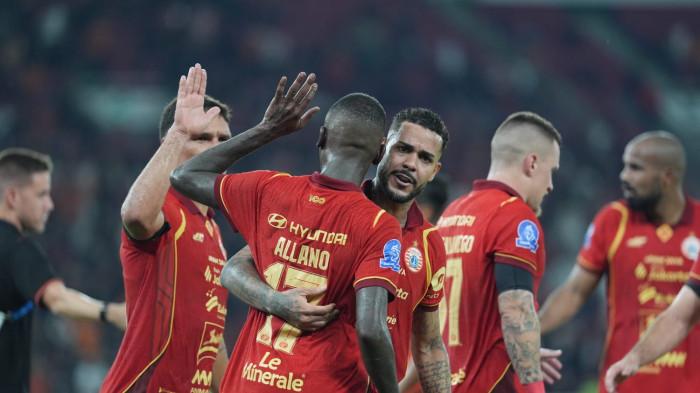 SELEBRASI  - Para pemain Persija melakukan perayaan usai sukses mencetak gol ke gawang lawan. dok: Persija