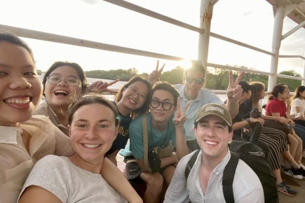 Đường đến học bổng tiến sĩ Berkeley - Ảnh 2. Nam sinh bỏ kinh tế, trúng tuyển tiến sĩ nhân học tại UC Berkeley - Ảnh 3.