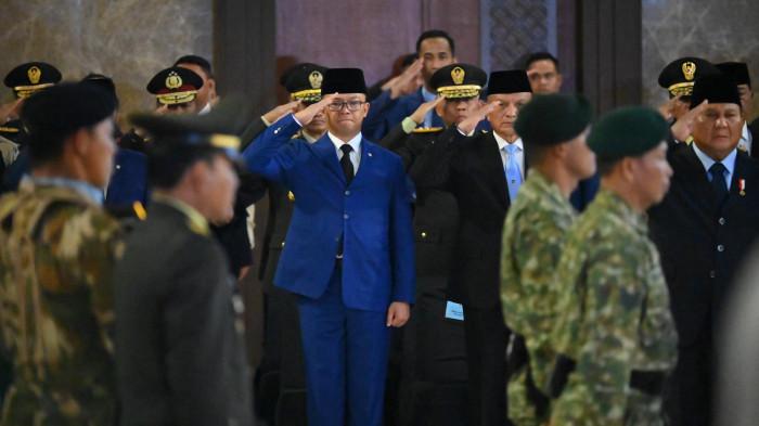 MISI PERDAMAIAN - Menteri Luar Negeri Sugiono saat mengikuti pelepasan tiga prajurit TNI UNIFIL yang gugur di Lebanon, di Bandara Soekarno-Hatta, Banten, Sabtu, (4/4/2026).