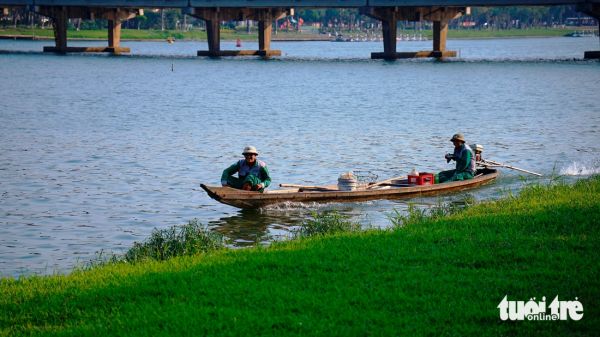 Huế xanh thắm đôi bờ sông Hương - Ảnh 3.