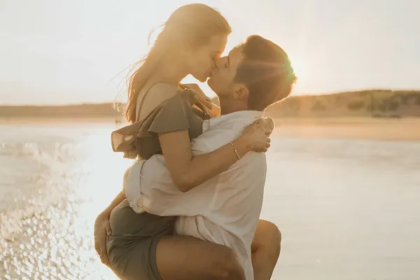 Lifestyle News: Your ex lover is back in your life, remember these things