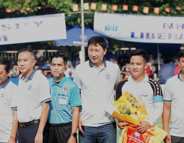 HLV Kim Sang Sik dự chung kết Giải bóng đá Thanh Niên sinh viên quốc tế - Ảnh 1. Kim Sang Sik - Ảnh 1.