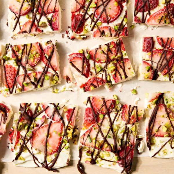 क्रेडिट: छायाचित्रकार: जेन कॉसी, फूड स्टायलिस्ट: एमिली नाबोर्स हॉल, प्रॉप स्टायलिस्ट: ॲबी आर्मस्ट्राँग.