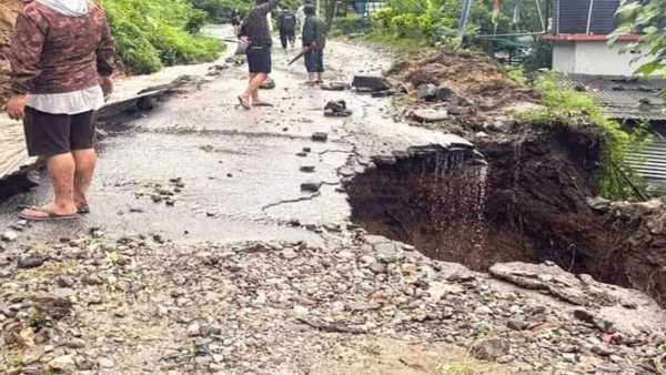 Nature wreaks havoc in Sikkim, 800 tourists stranded due to collapse of Lachen-Chungthang road, advisory issued