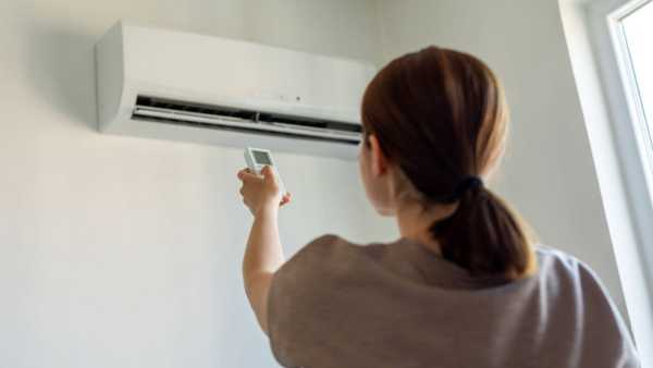 Does sitting in AC the whole day increase weight? Know the right answer from the expert