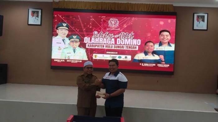 Wakil Bupati HST saat membuka Kompetisi Orado HST