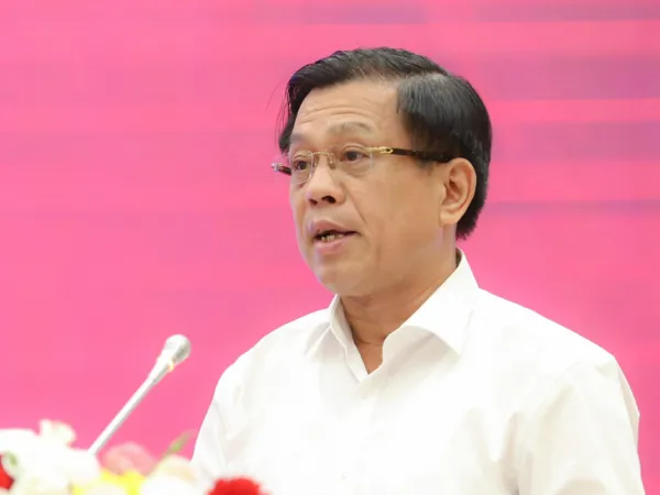 Nguyễn Bá Hoan - Ảnh 1.