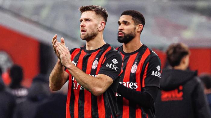 Penyerang AC Milan, Nicklas Fulkrug akan absen beberapa pekan ke depan setelah mengalami cedera patah jari kaki saat melawan Fiorentina, Minggu (11/1).