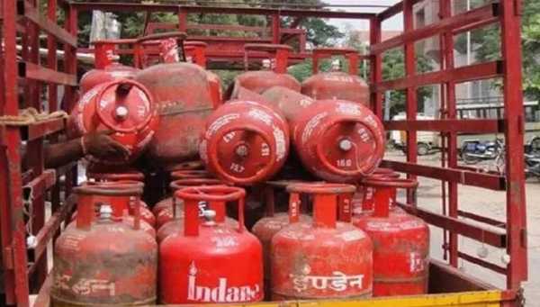 इराणच्या युद्धामुळे भारतात मोठे उर्जासंकट निर्माण झाले आहे. पेट्रोल आणि डिझेलच्या निर्मितीसाठी कच्च्या तेलाची भारताला कमतरता भासत आहे. सोबतच नैसर्गिक वायूदेखील वेळेवर मिळत नाहीये. 