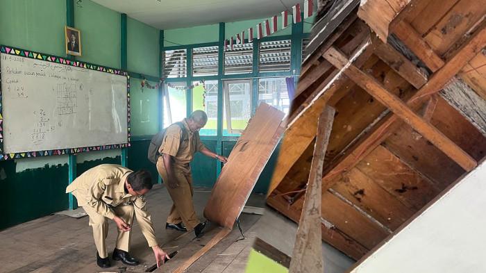 KONDISI SDN 32 - Kepala SD Negeri 32 Pontianak Tenggara, Slamet Supriono, saat menunjukkan keadaan salah satu kelas yang sudah tidak layak untuk kegiatan pembelajaran, Senin 6 April 2026. Begini kondisi miris SDN 32 Pontianak Tenggara.