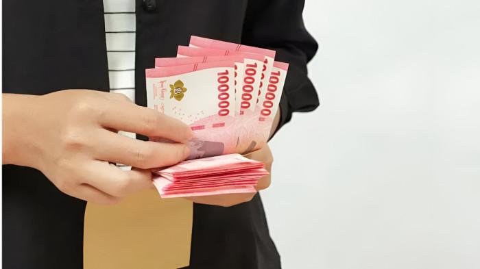 GAJI KE 13- Ilustrasi pemberian gaji ke-13 PNS yang kemungkinan akan diterima pada Juni atau Juli 2026.