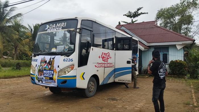 JADWAL DAMRI - Tampak Bus Damri rute KTT-Tarakan yang akan berangkat melalui terminal di Jl  Perintis, Tideng Pale, Kecamatan Sesayap, KTT, Kaltara, pada Selasa (7/4/2026). Bus Damri melayani rute KTT menuju Kabupaten Malinau, Kalimantan Utara atau Kaltara, dengan dua jadwal keberangkatan pada pagi dan sore setiap harinya. (TribunKaltara.com / Rismayanti)