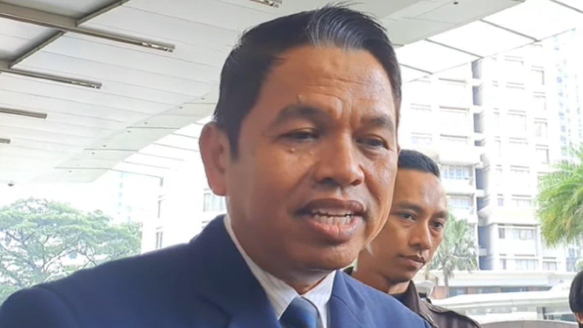 PELAKU DITANGKAP - Polisi menangkap pelaku penganiayaan terhadap Dadang, tuan rumah hajatan di Purwakarta, yang tewas usai diduga diserang saat acara pernikahan.