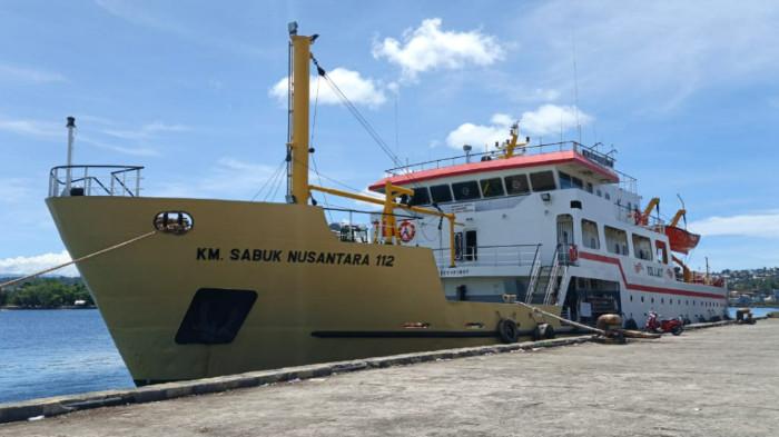 JADWAL KAPAL - Kapal perintis KM Sabuk Nusantara 112 sedang sandar di Pelabuhan Manokwari, Jumat (10/10/2025)