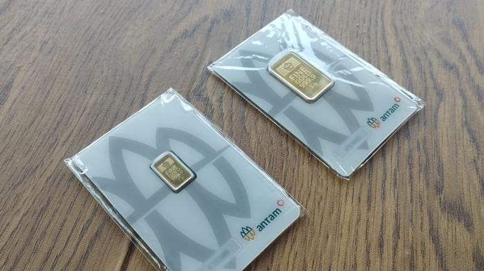 HARGA EMAS - Tampak emas batangan produksi PT Antam milik warga Kaltara, saat diabadikan pada Selasa (7/4/2026). Berikut informasi buat warga Kalimantan Utara atau Kaltara, soal harga emas Antam hari ini yang terpantau melonjak pada Selasa 7 April 2026. TribunKaltara.com/Amiruddin