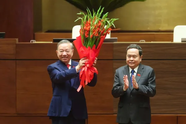 Tổng Bí thư - Ảnh 2.