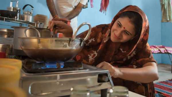 Indian Cooking On LPG Gas