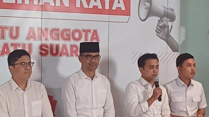 Bro Ron atau Ronald A Sinaga (2 dari kiri) kader PSI yang siap bersaing dengan Jokowi di bursa pemilihan Ketum PSI.