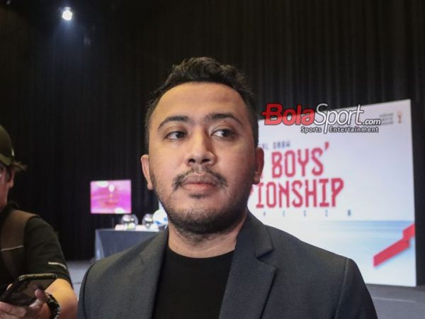 Anggota Komite Eksekutif (Exco) PSSI, Muhammad, sedang memberikan keterangan kepada awak media di Kawasan Jakarta, Senayan, Jakarta, Kamis (30/5/2024).