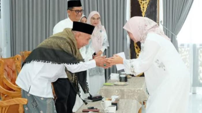 Dalam acara Halal Bihalal, Ketua Tim Penggerak PKK Kabupaten Batang Hari Zulva Fadhil, mengajak seluruh kader untuk memperkuat sinergi kekompakan, Rabu (8/4/2026).
