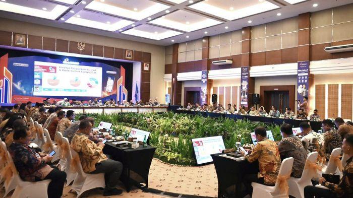 Bupati Samosir Vandiko Gultom menghadiri