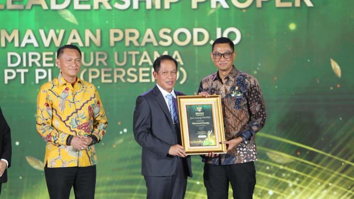 20260408 Penyerahan penghargaan Green Leadership