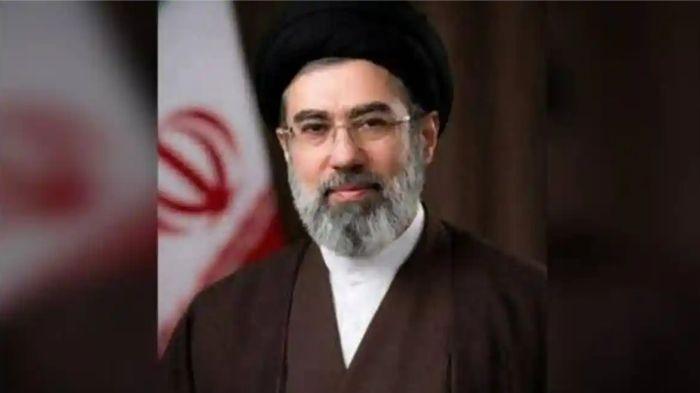 PEMIMPIN BARU - Majelis Pakar Iran telah memilih Mojtaba Khamenei, putra pemimpin tertinggi Ali Khamenei