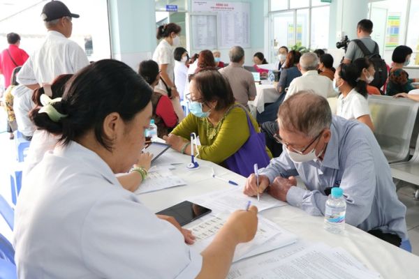 khám sức khỏe - Ảnh 2.