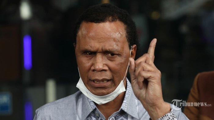 HERCULES MINTA MAAF - Hercules meninggalkan Gedung KPK usai menjalani pemeriksaan di Jakarta, Kamis (19/1/2023).