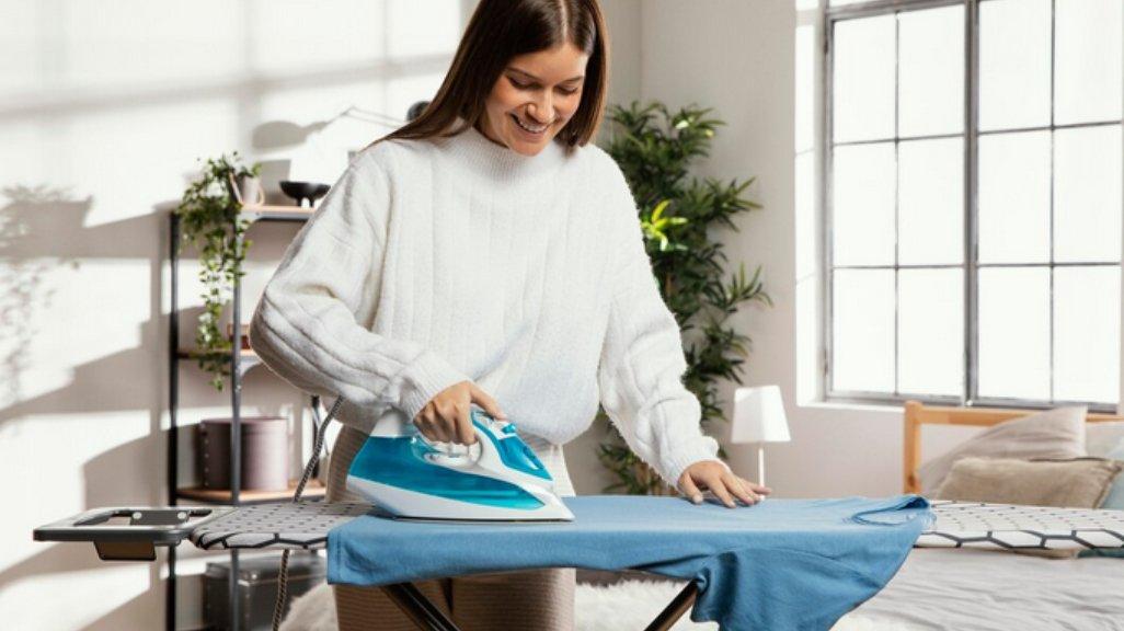Ilustrasi setrika uap.