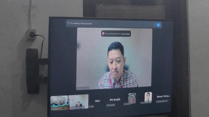 KEERANGAN SAKSI - Terpidana kasus korupsi di Direktorat Jenderal Kereta Api (DJKA) Kementerian Perhubungan Zulfikar Fahmi  saat memberikan kesaksiannya pada persidangan di Pengadilan Negeri Medan, Rabu (8/4/2026).