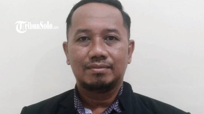 MUNDUR. Achmad Bachrudin Bakri, mantan kuasa hukum pelecehan seksual terhadap perempuan warga Boyolali. Dia mundur karena tak sejalan dengan kliennya.